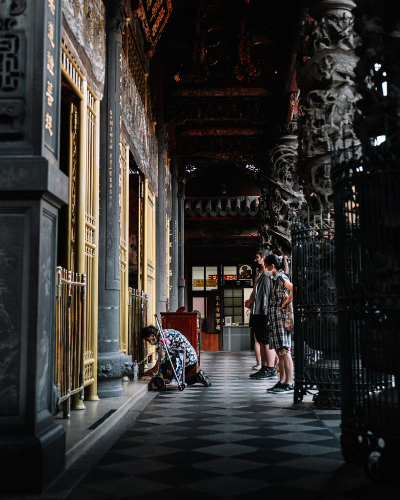 Photo inside Longshan Temple